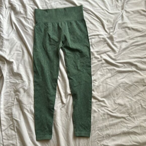 Workout sports bra and matching leggings. Small, Green, NWOT - Picture 5 of 8